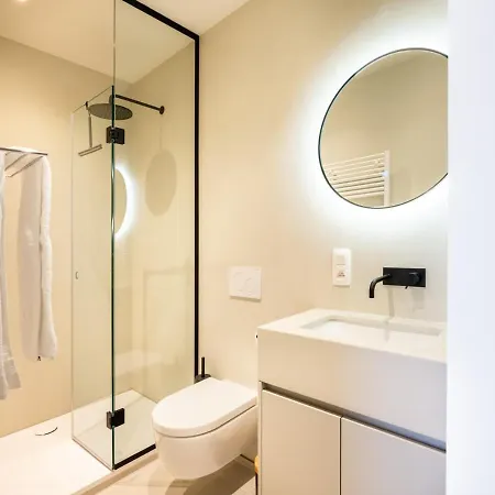 Stylish Modern With Views Apartmán Gent