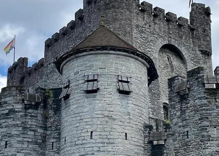 Stylish Modern Studio With Views Gante