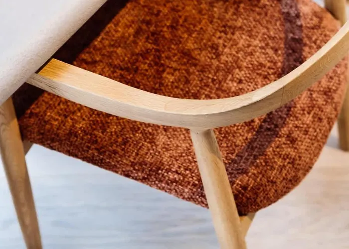 Stylish Modern Studio With Views *